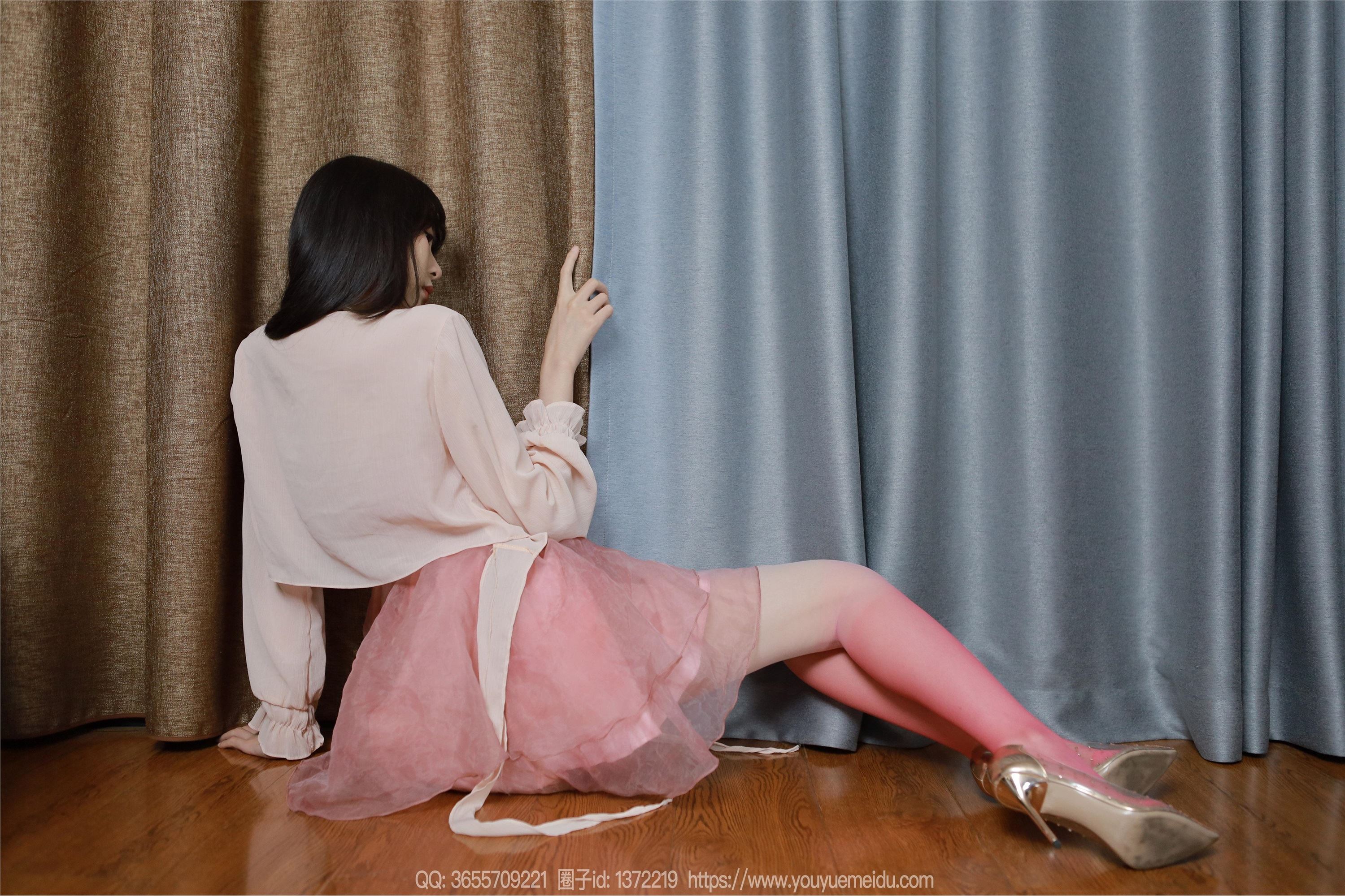 IESS异思趣向  2024.08.04 丝享家 1811 团团《粉白渐变（上）》